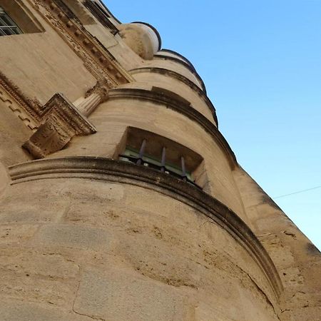 Uzes, Au Coeur Du Centre Medieval Le Logis Du Consul Un Bien D'Exception Du Xvieme Siecle エクステリア 写真