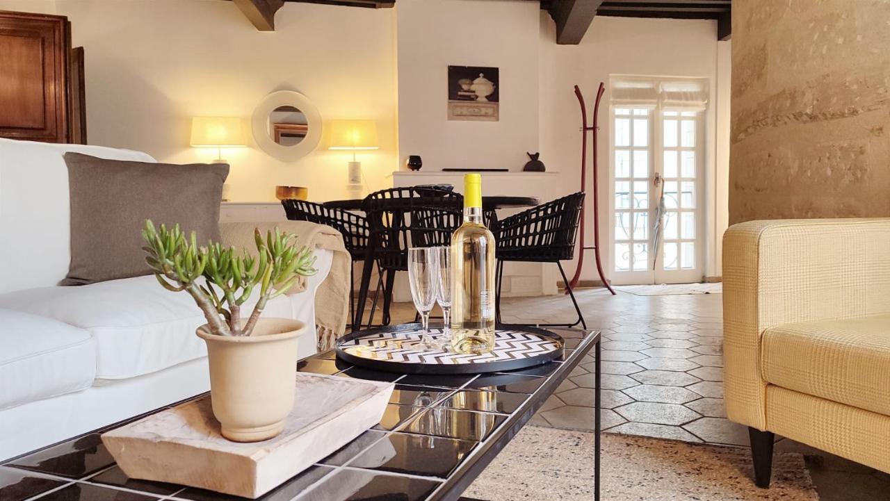 Uzes, Au Coeur Du Centre Medieval Le Logis Du Consul Un Bien D'Exception Du Xvieme Siecle エクステリア 写真