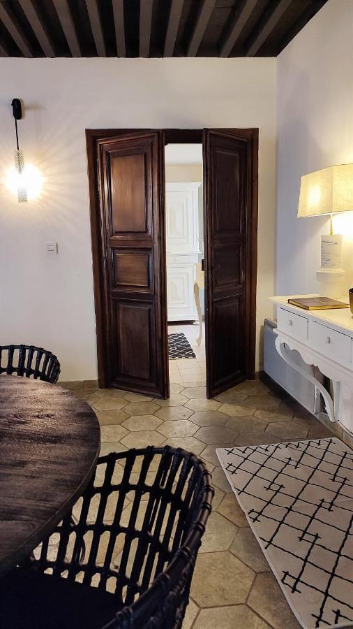 Uzes, Au Coeur Du Centre Medieval Le Logis Du Consul Un Bien D'Exception Du Xvieme Siecle エクステリア 写真